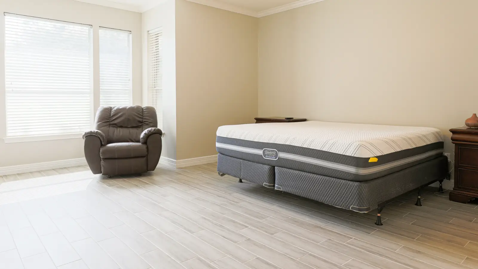 Living room before and after virtual staging