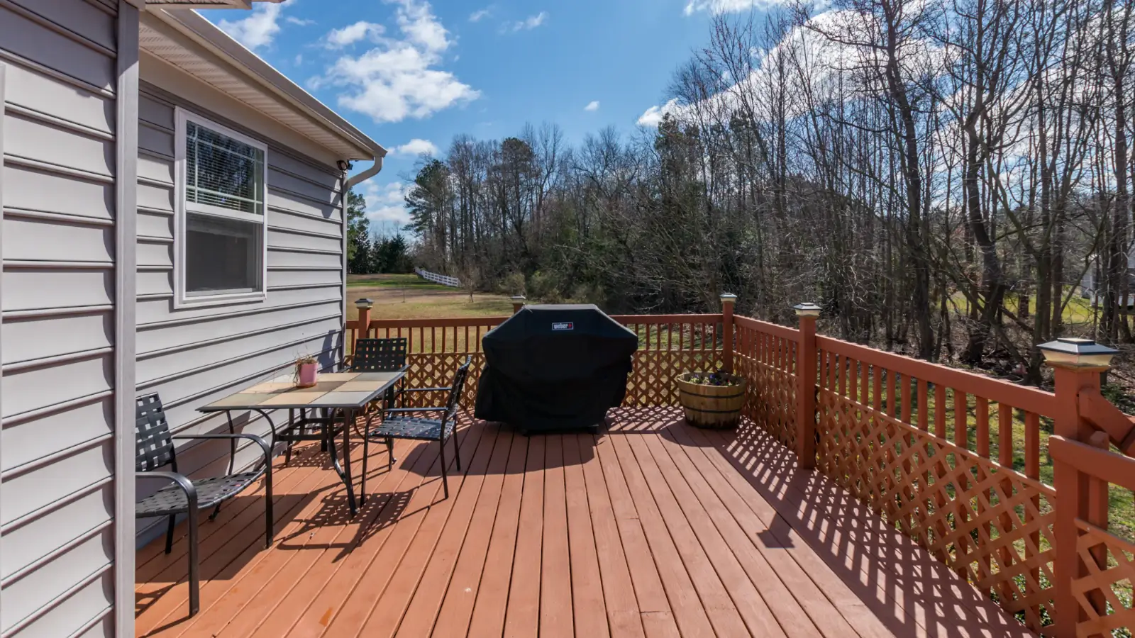 Outdoor deck · Coastal